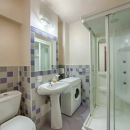 Eastcomfort Romana Square *